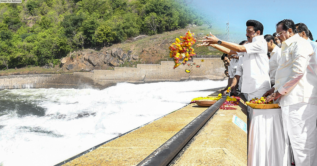 TN CM releases water from Mettur Dam